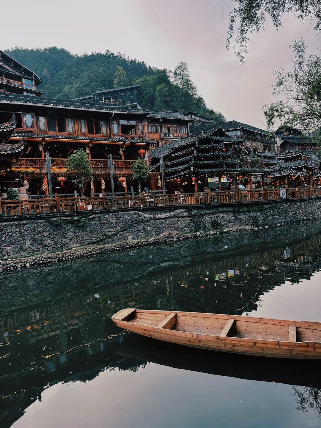 贵州自由行旅游攻略及花费（春季贵州旅游攻略）必备安利贵州超贴心的旅游攻略，贵州旅游超全路线推荐