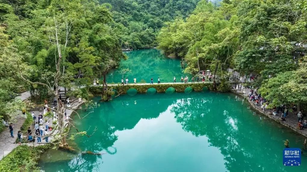 贵州旅游（贵州旅游必去景点贵州旅游攻略）贵州荔波：初夏旅游渐升温“私奔”这个段子太精彩了，值得一看